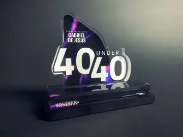 A "40 Under 40" award for Gabriel De Jesus, showcasing how strong is acrylic. The award features a sleek, modern design with vibrant purple and pink accents.
